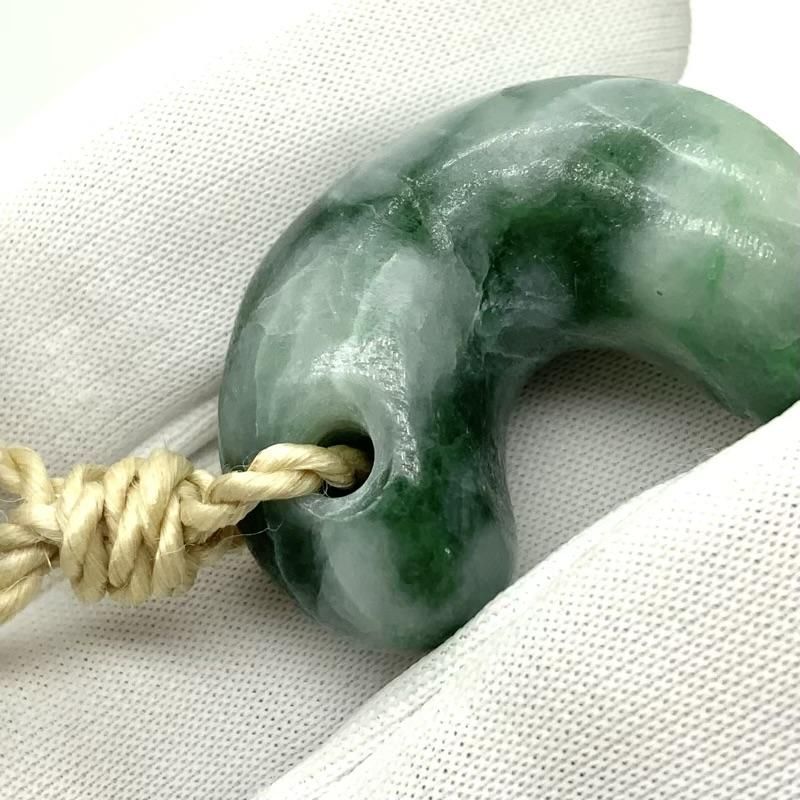 7月末まで】糸魚川翡翠 勾玉 スレンダー 7月末まで】糸魚川翡翠 勾玉