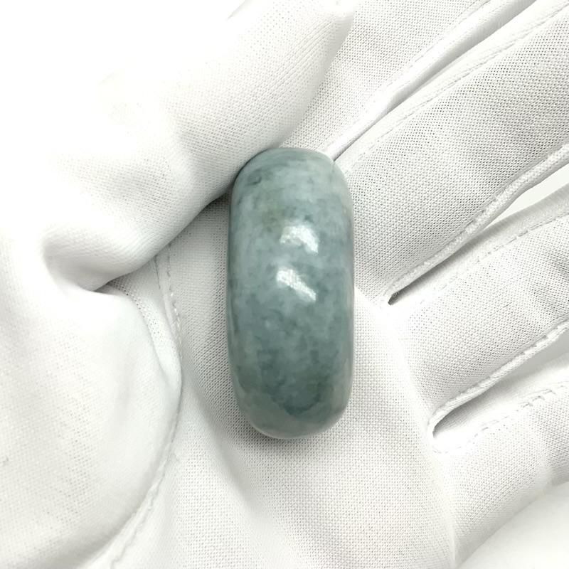 糸魚川翡翠(青翡翠)入りコン沢産 勾玉 巴型 】 青翡翠 国産 天然石