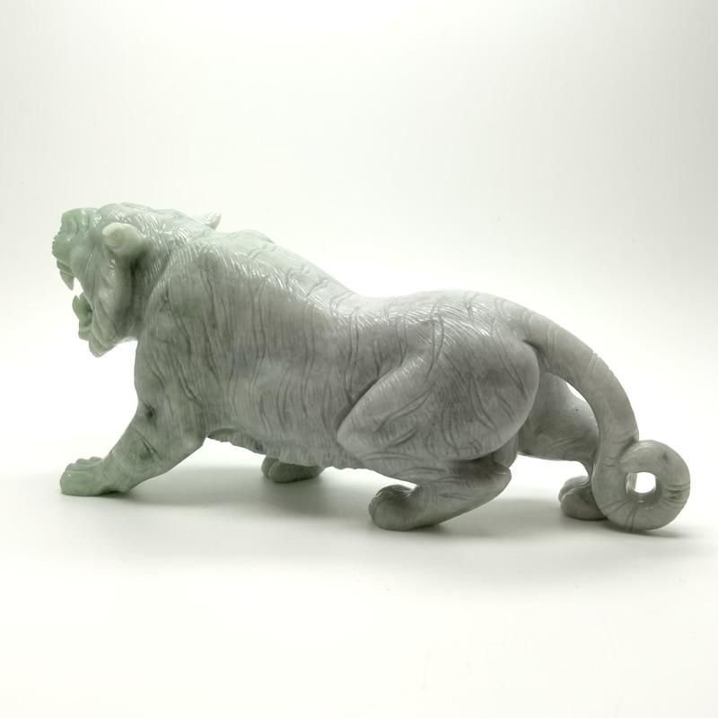 ミャンマー翡翠 虎 】 クォーツ quartz 天然石 万能石 浄化 開運 魔