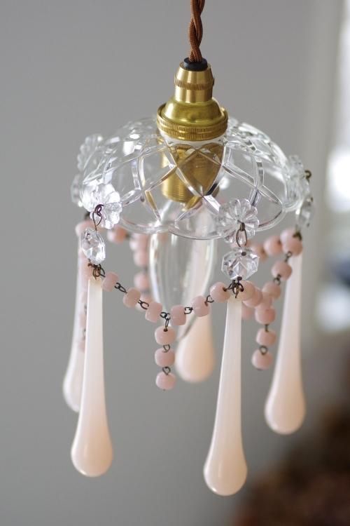 0066fフランスアンティークピンクオパリンガラスドロップミニ