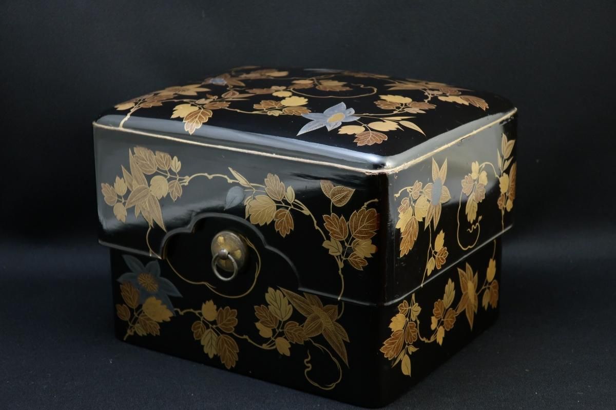 山本一洋作 プラチナ彩 ぐい呑み 木箱付き 山本一洋作 プラチナ彩