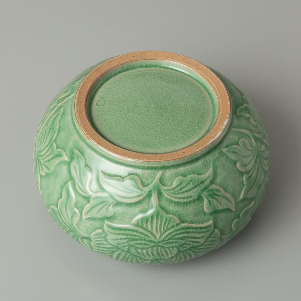 青磁 牡丹唐草文水指 清水久嗣 作 - 茶道具・抹茶通販 | ギャラリーき