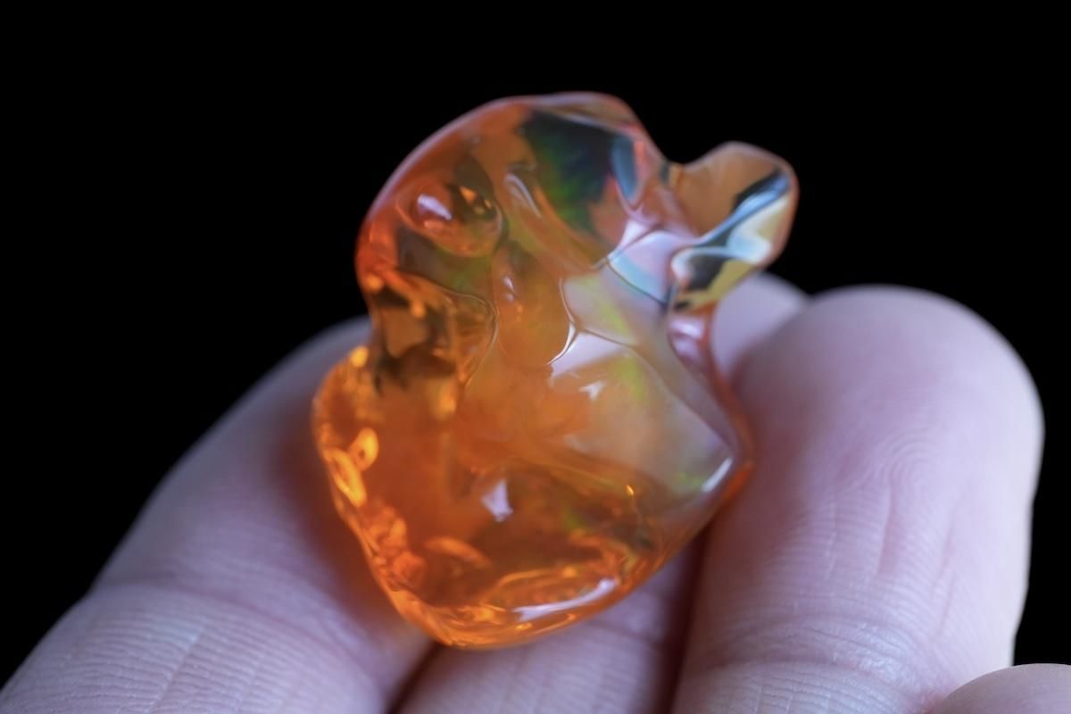 ファイヤーオパール,オパール,アトリエルチ,美しいインクルージョンの