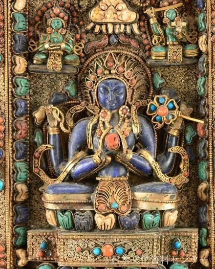 宝石の仏像を飾った金銅の曼荼羅(チベット密教)日本文化資料センター