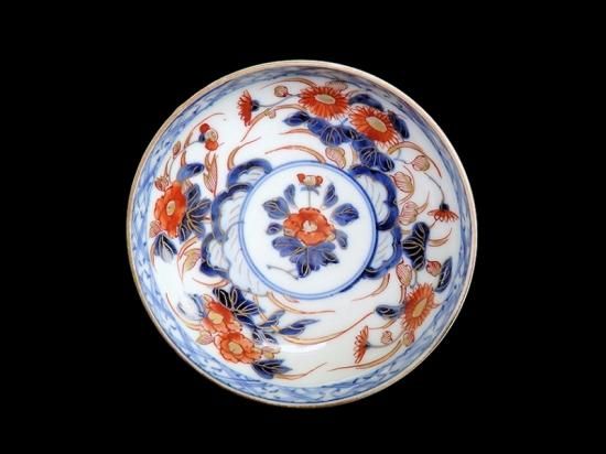 古伊万里 金彩色絵 菊唐草、瓔珞文、桃の図 三つ組鉢 古伊万里 金彩色