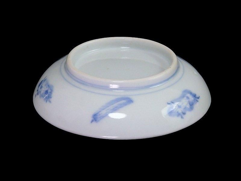 古伊万里 染付 総微塵唐草図 4寸皿