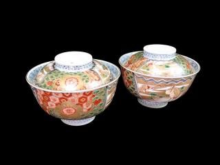 古伊万里 金襴手 陽刻 窓絵 花の図 蓋茶碗 2客 E114AS-CEk 古伊万里
