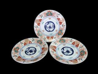 江戸後期 古伊万里 染付異人図陽刻輪花形七寸皿 銘 変形