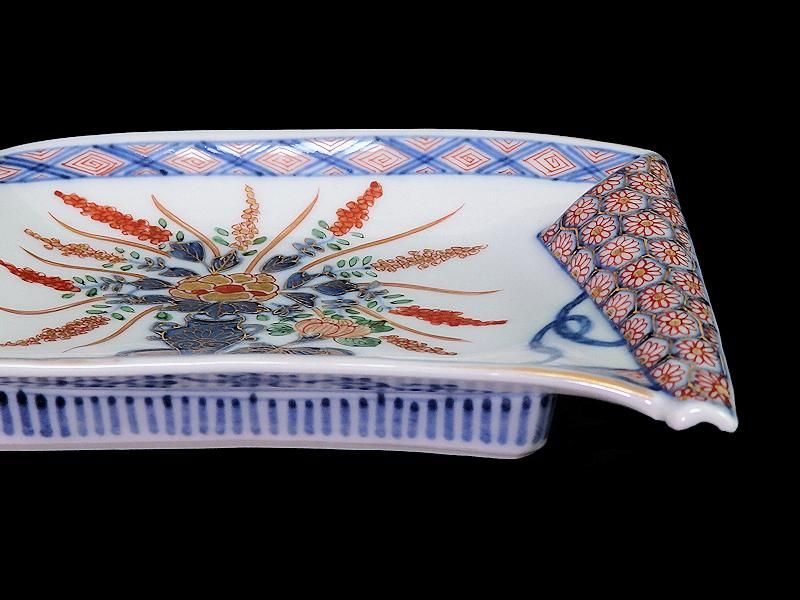 大聖寺伊万里 金襴手 16弁菊花形 色絵金彩 6寸皿 大聖寺伊万里 金襴手