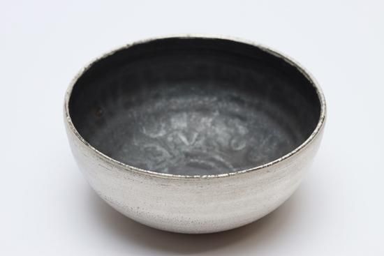 銀彩ボール(内黒)・芳賀稔 - 暮らしを楽しむうつわ・作家ものの和食器