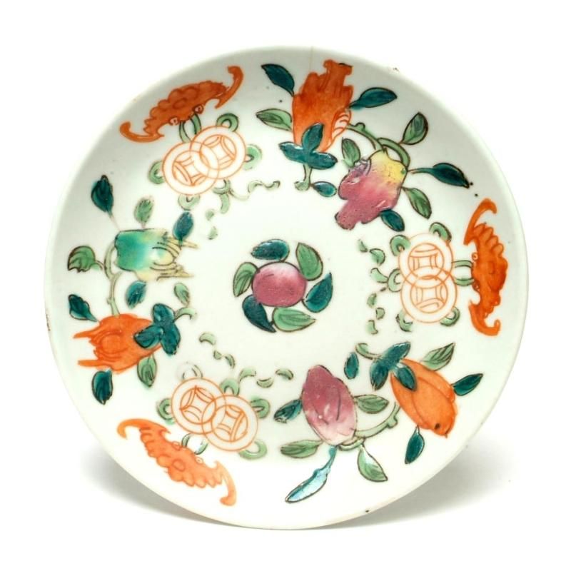 中国美術 古玩 粉彩花卉蝶々紋樣皿 中国美術 古玩 粉彩花卉蝶々紋樣皿