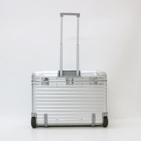 日本で唯一のリモワRIMOWAのスーツケース専門店です。東京都世田谷区に