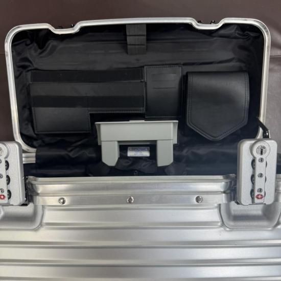 日本で唯一のリモワRIMOWAのスーツケース専門店です。東京都世田谷区に