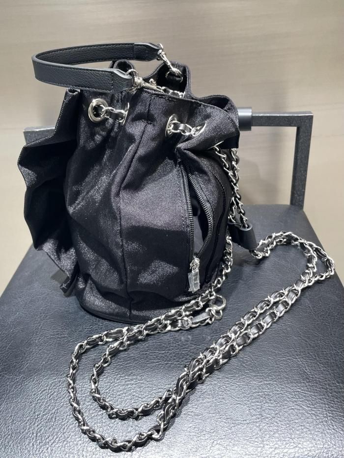 CELFORD(セルフォード)チェーンショルダーフリルサック