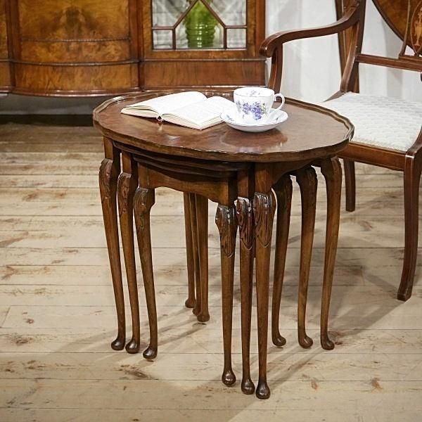 英国アンティーク猫脚ネストテーブル3台/木製机/サイドテーブル(88-11)