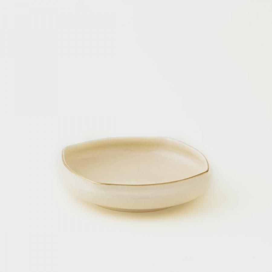 白薩摩四方つまみ小鉢[シロサツマシホウツマミバチ]｜沈壽官窯（ちん