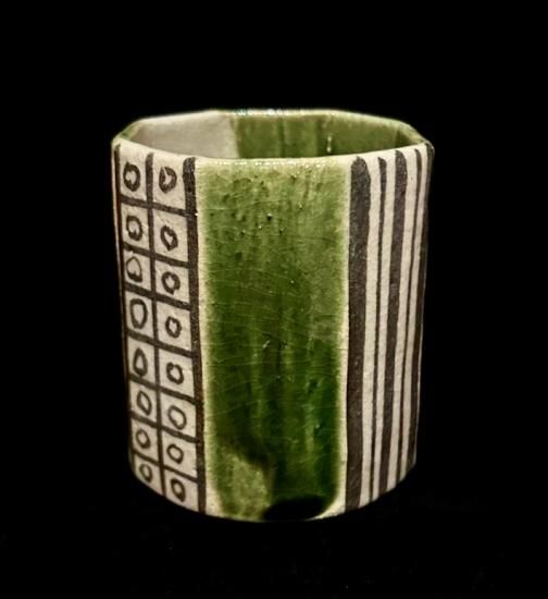 加藤十右衛門造 鵬雲斎御好 織部八角 火入」(共箱) - 正尚堂