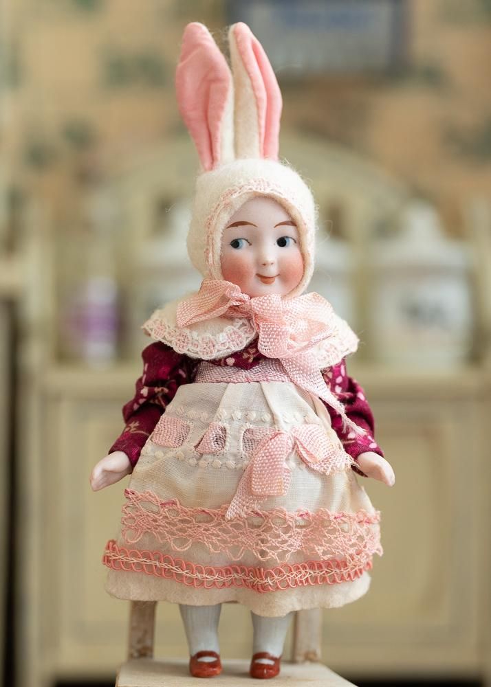 アンティーク】ドイツ製うさぎのビスクドール