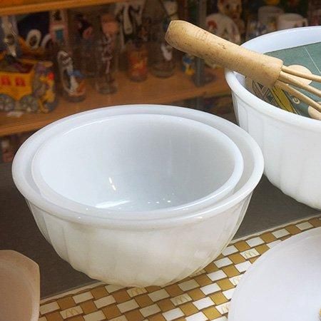 ファイヤーキング スワールシリーズミキシングボウルです。Mサイズ。