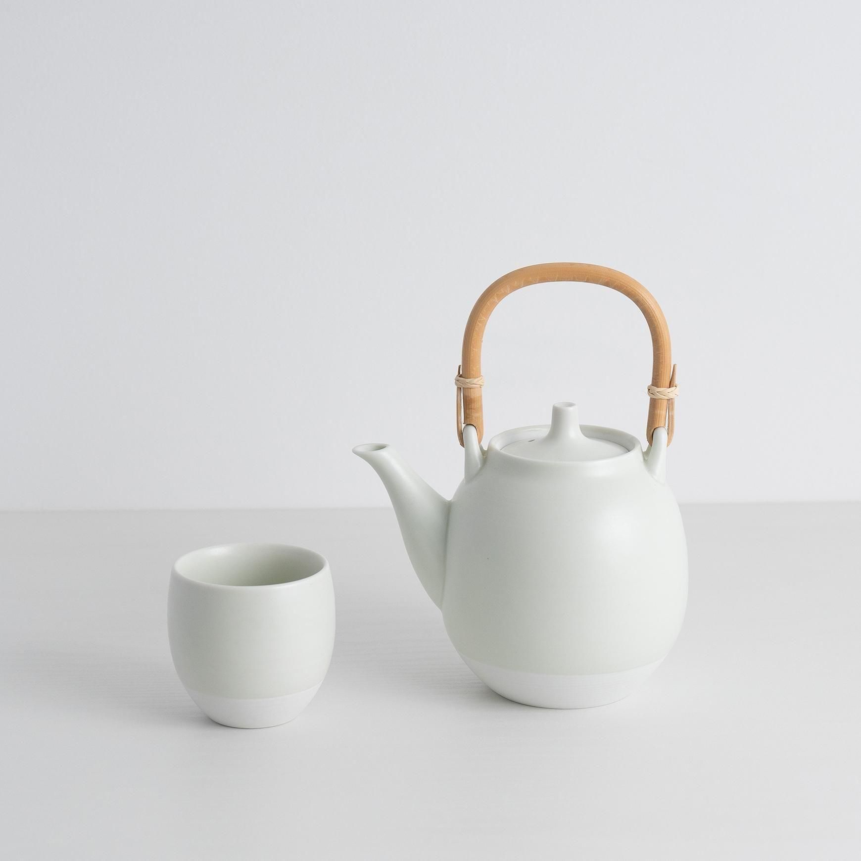 伊万里陶苑｜なつめ土瓶 白マット - テーブルウェア - カップ・ポット