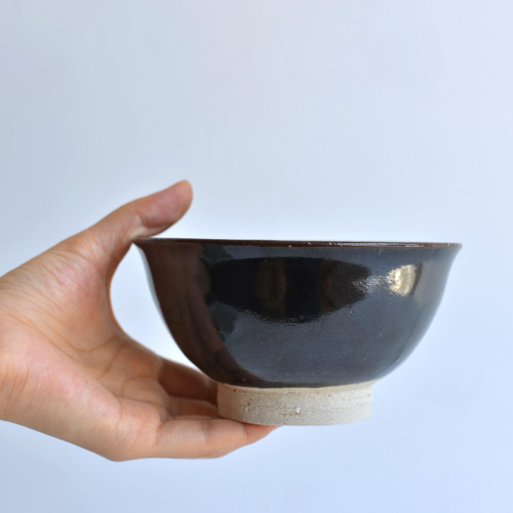 東屋｜ご飯茶碗 大 黒飴釉 - テーブルウェア - 碗・ボウル - 女性