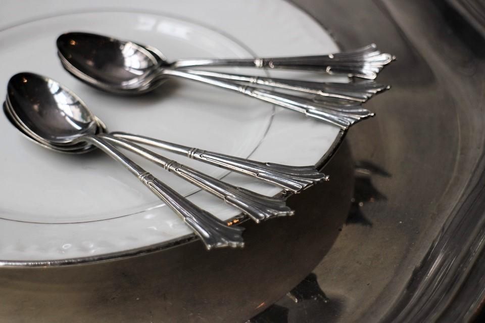 英国製スターリングシルバー繊細なスプーンセット