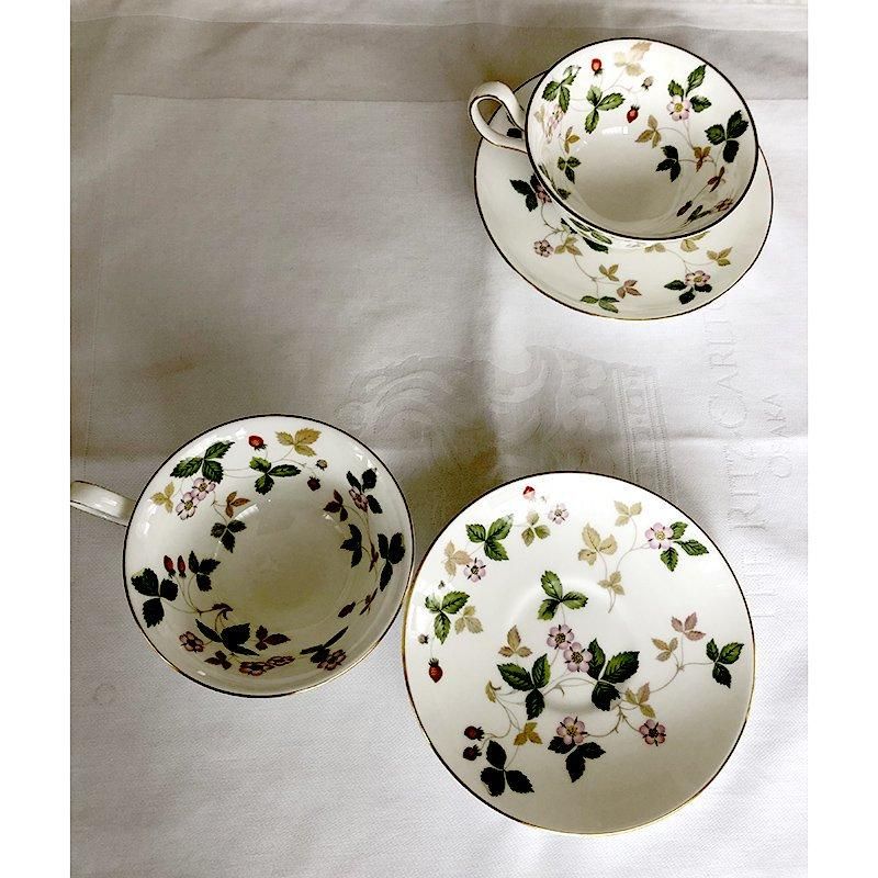 ウェッジウッド ワイルドストロベリー カップ&ソーサー