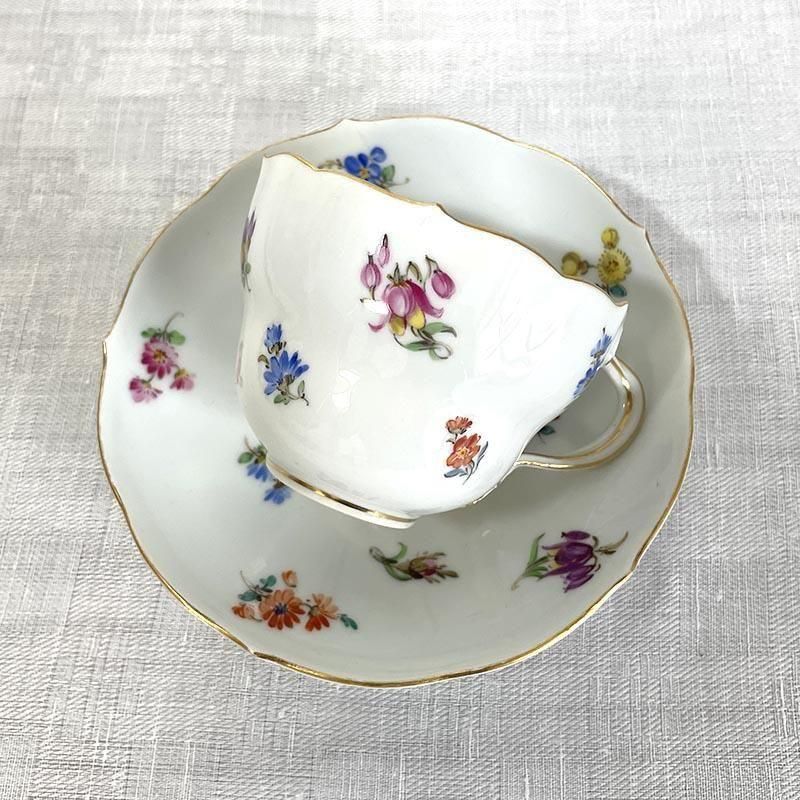 マイセン 金彩 花のブーケ文 シェルレリーフ縁取り ティーカップ