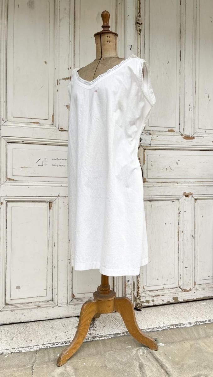 フランス製アンティークのおしゃれなワンピース