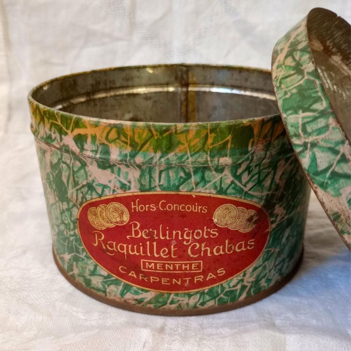 フランス産アンティーク缶、美しい緑色模様