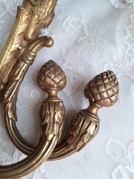 アンティークペア真鍮カーテンフック - アンティークモール＆蚤の市