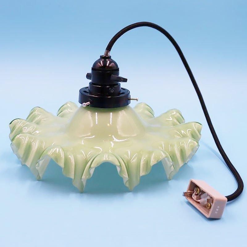 大正ロマンの電笠ランプシェード 艶やかな若草色