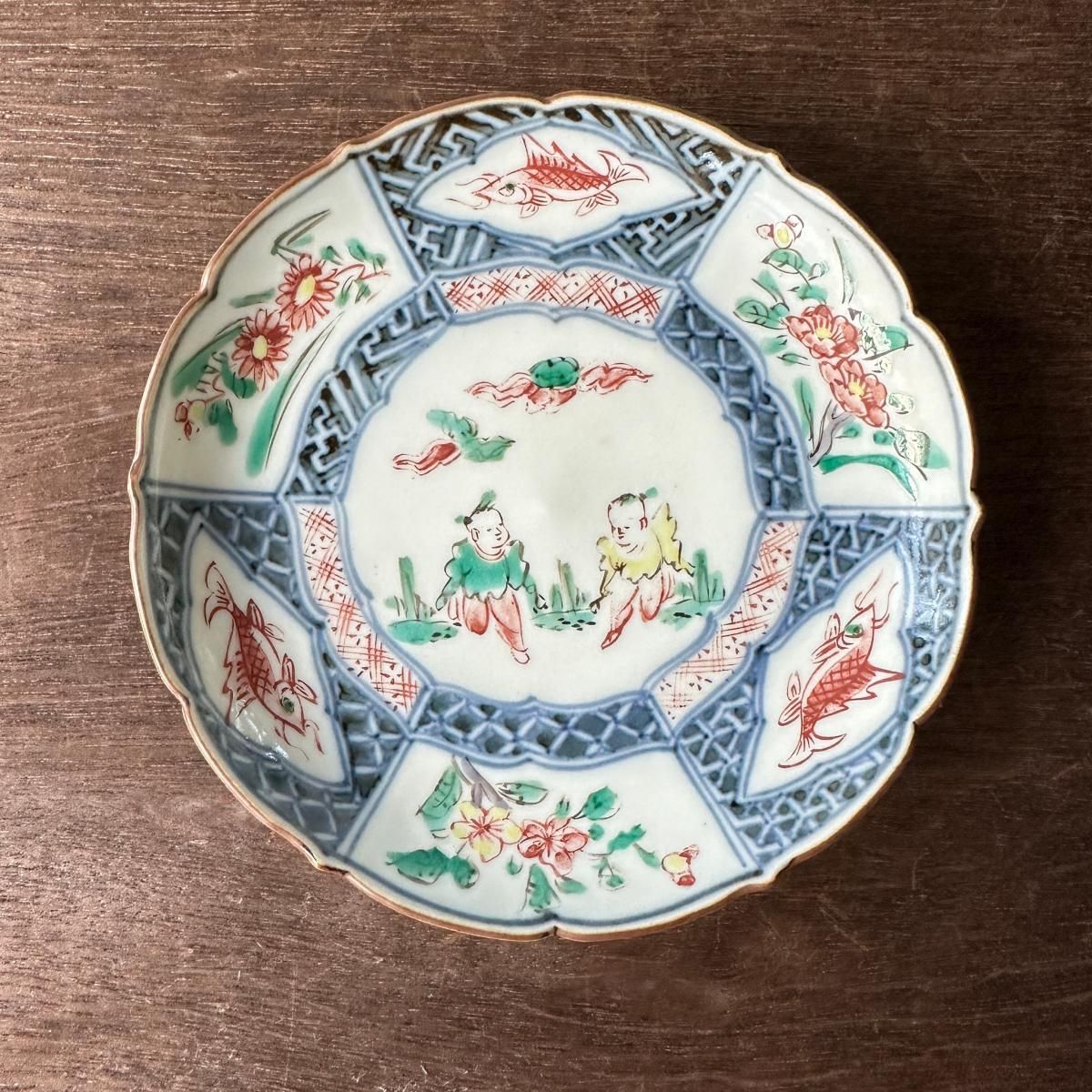 皿□赤絵松竹梅花弁型花唐草紋中皿 花鳥紋(江戸期)古美術 時代物 古い