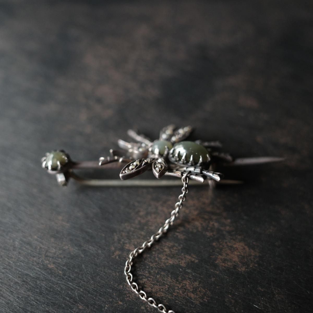 Victorian Silver Cat's Eye Fly Brooch（ヴィクトリア時代 シルバー