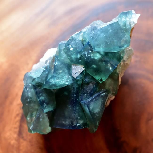 グリーンソーダライト巨大結晶 【公式通販】