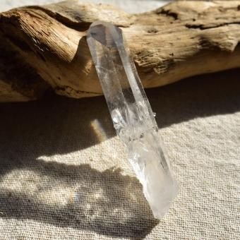 グリーンファントムクォーツ・ポイント フックサイト入り水晶 底面磨き