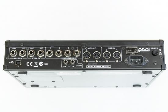 AKAI MPC 1000 - Geek IN Box