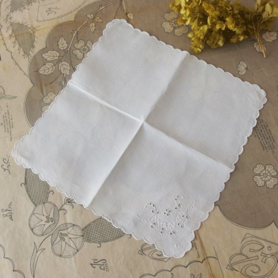 アンティークリネン | イギリスアンティーク カットワーク刺繍と