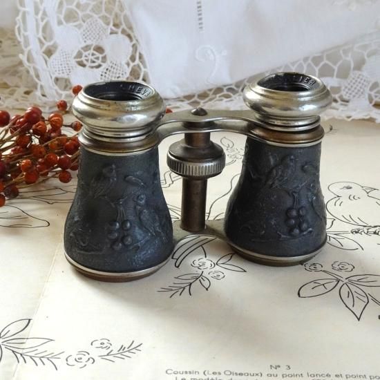 フランスアンティーク | 鳥と木の実のオペラグラス 真鍮とメタルの