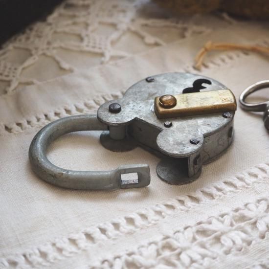 アンティーク 南京錠 | フランス クマ型の南京錠 クマのパドロック