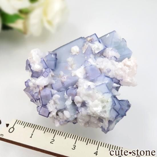 ヤオガンシャン産 フローライト（ポーセリン）の原石 No.85 - cute stone -