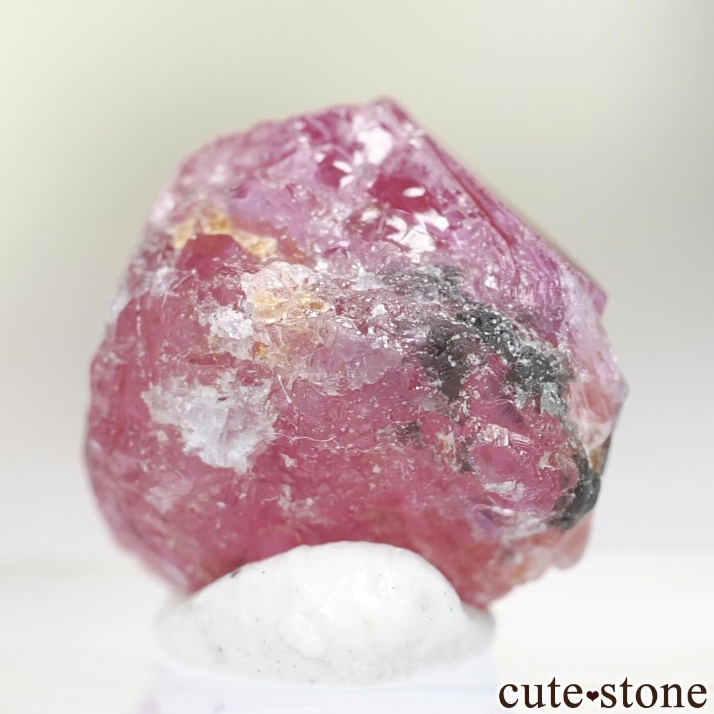 ピンクサファイア ☆ ベトナム産 鉱物標本 原石 宝石 鉱石 ルビー