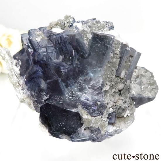 ヤオガンシャン産 針状結晶入りフローライト＆アルバイト No.86 - cute