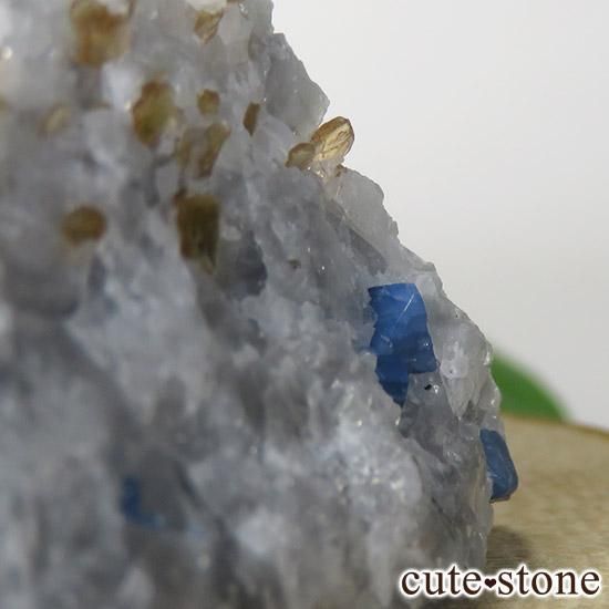 パキスタン フンザ産ブルースピネル 母岩付き結晶（原石）22g - cute