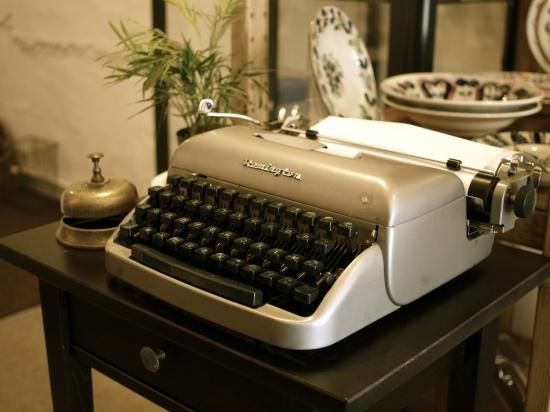 レミントンRemingtonタイプライター - Baum's Antik Markt