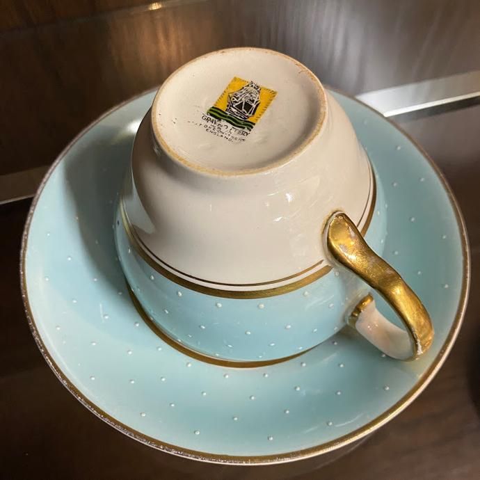 スージークーパー、グロリアラスターの蓋付きポット、約100年前の作製