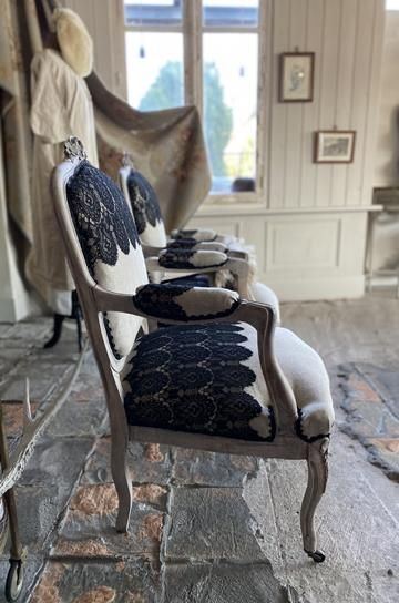 ロココ調アンティークアームチェア【パディントン】｜アンティーク家具