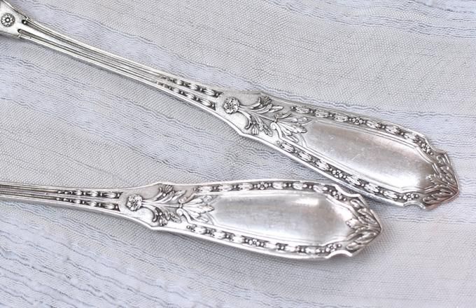 フレンチアンティークシルバー【銀950】リボンの透かしのサービング