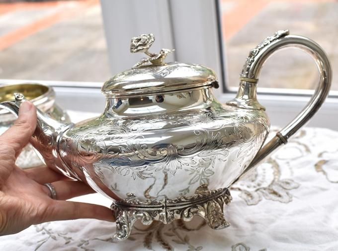 英国アンティーク銀器【シルバープレート】c.1840 バラ摘みの