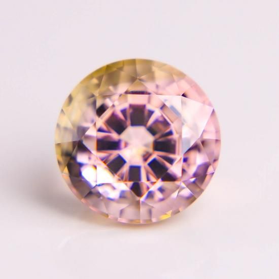 ナイジェリア産バイカラートルマリン 2.70ct パーフェクトカット